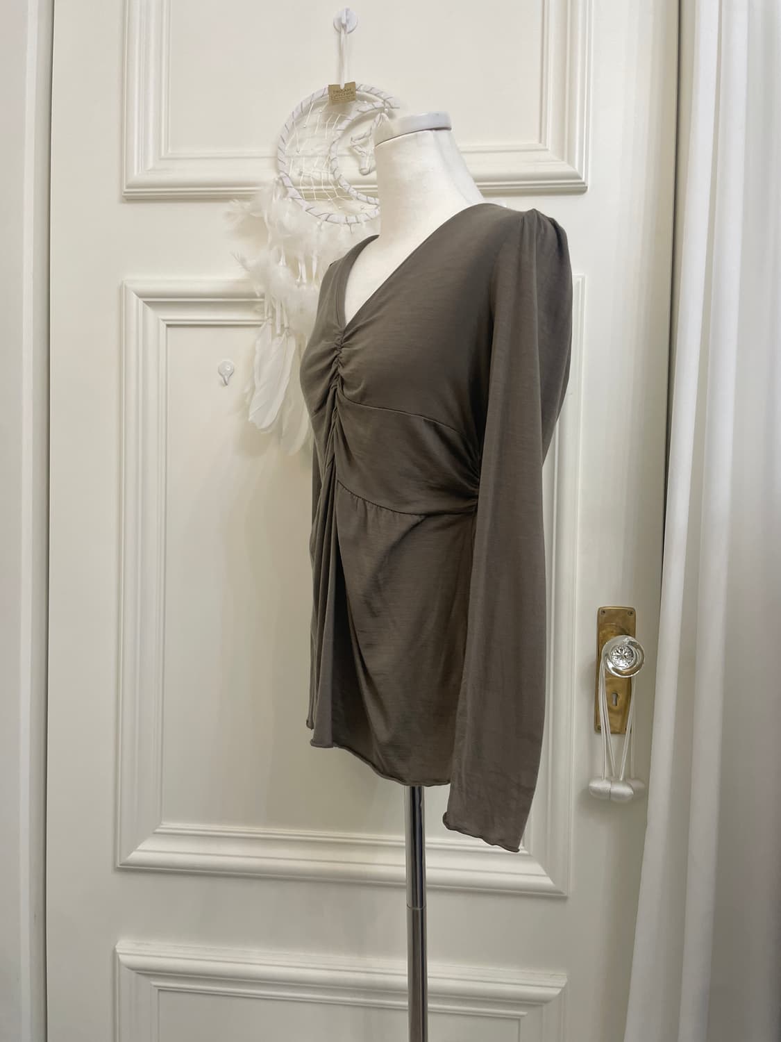 khakibrown shirring point tencel long sl 상품이미지2