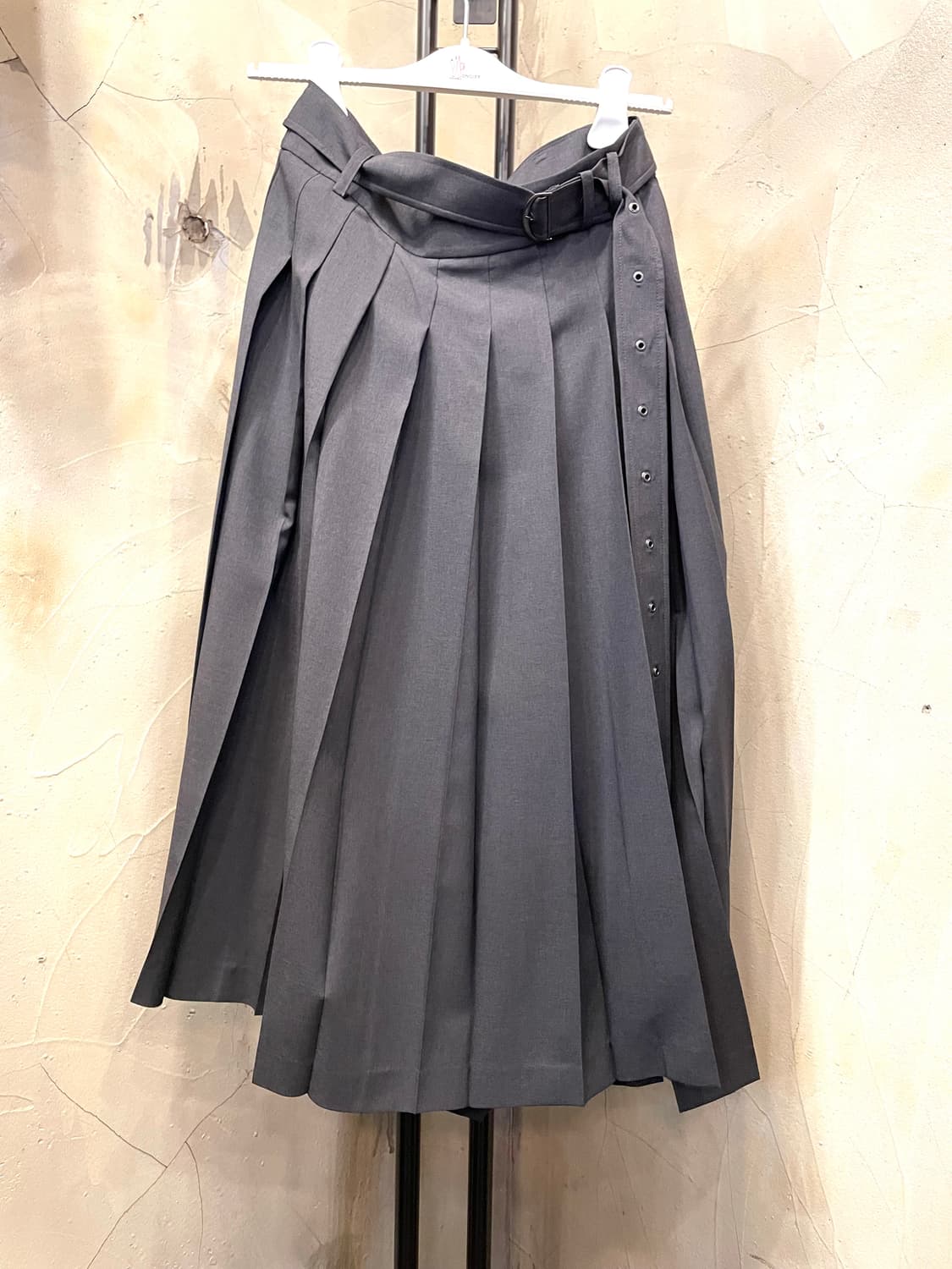 럭키슈에뜨 벨티드 플리츠 롱스커트 55~66 상품이미지4