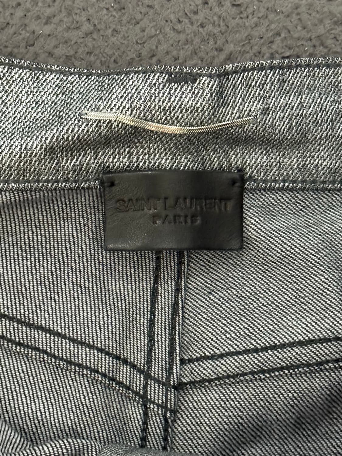 생로랑 18ss 실버 포일 코팅진 상품이미지3