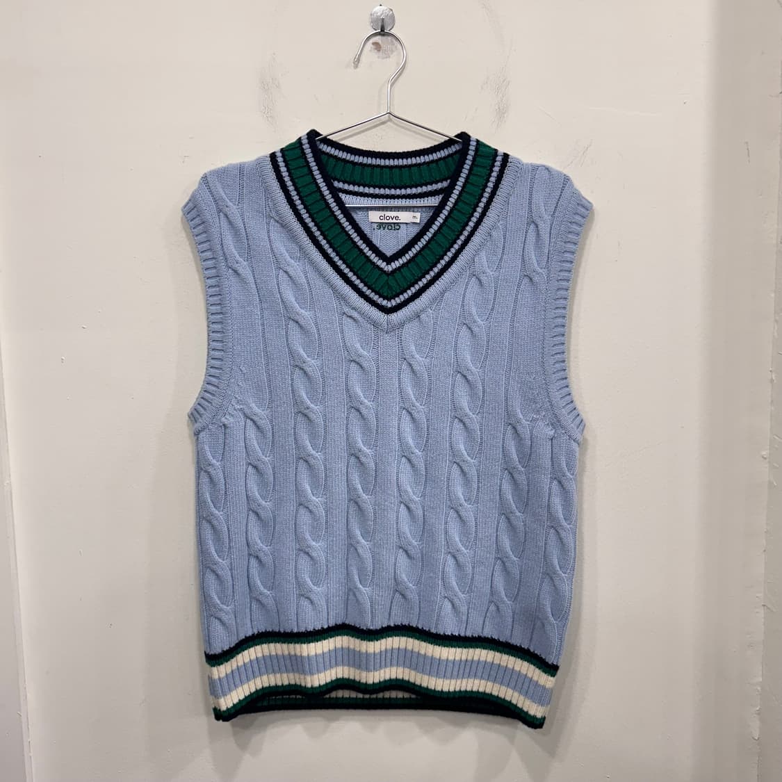 클로브 양모 배색 브이넥 꽈배니 니트 베스트 상품이미지2