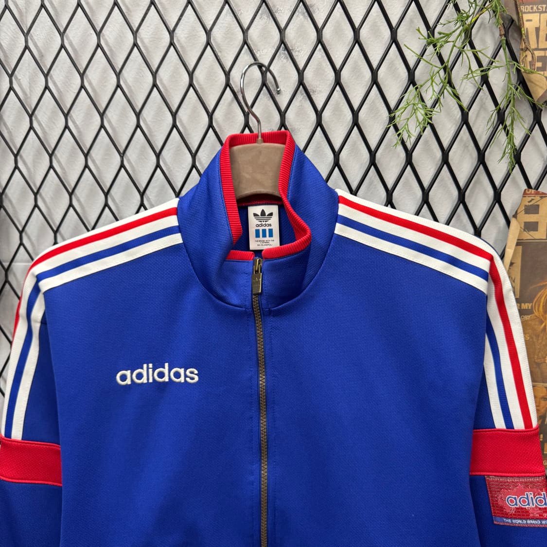 90s 아디다스 X 데상트 올드스쿨 트랙 자켓 건담 배색 상품이미지3