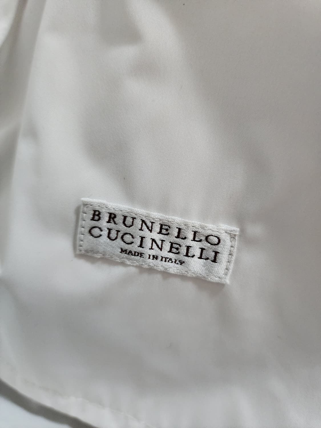 브루넬로 쿠치넬리 화이트  바람막이 38 상품이미지3