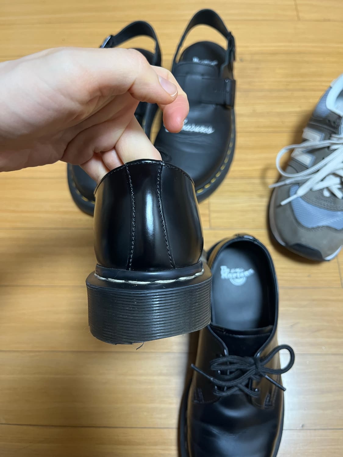 닥터마틴 1461 화이트 스티치 240 상품이미지5