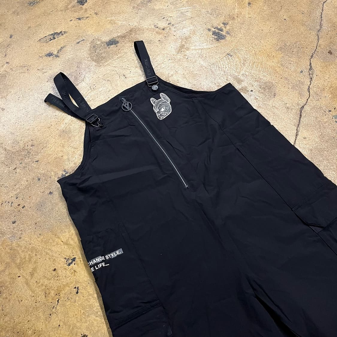 [정품] 라이프워크 블랙 강아지 프린팅 멜빵 바지 b16 상품이미지1