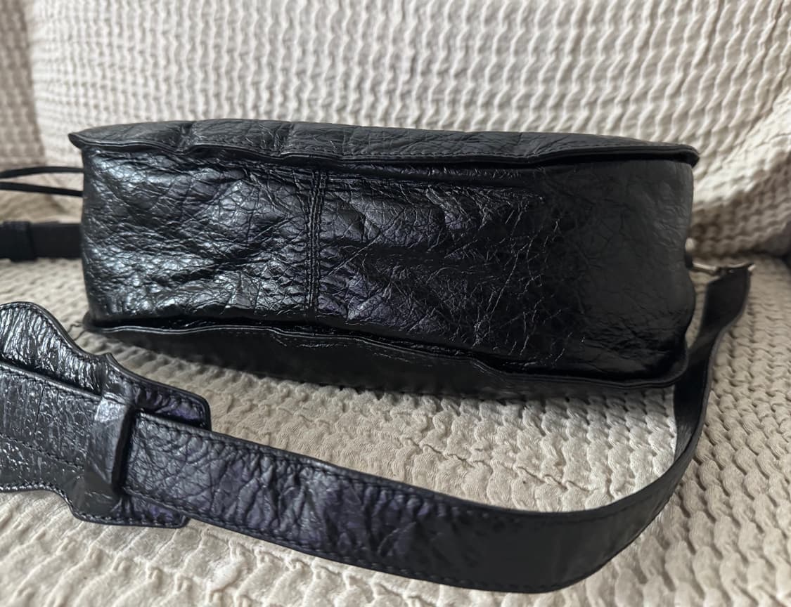 발렌시아가 자이언트 네오포크 플랩백 메신저백 모터백 크로스백 상품이미지5