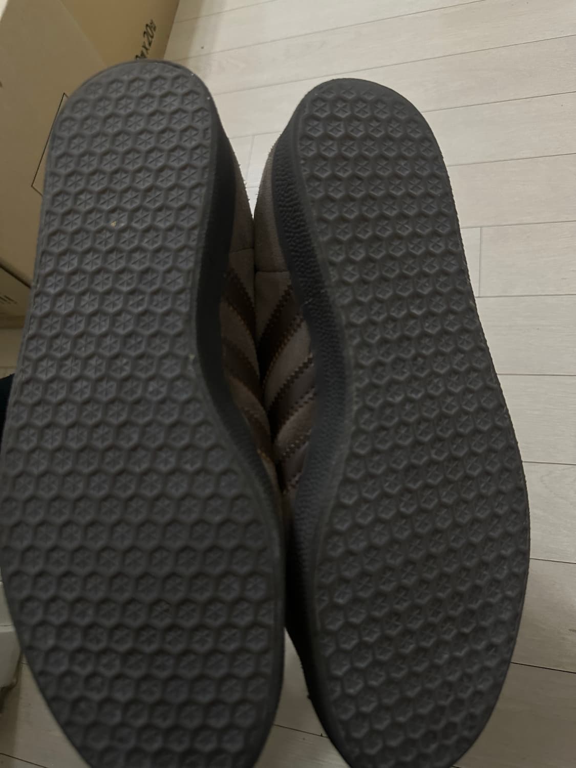 아디다스 가젤 어스 스트라타 브라운 검 265 상품이미지5