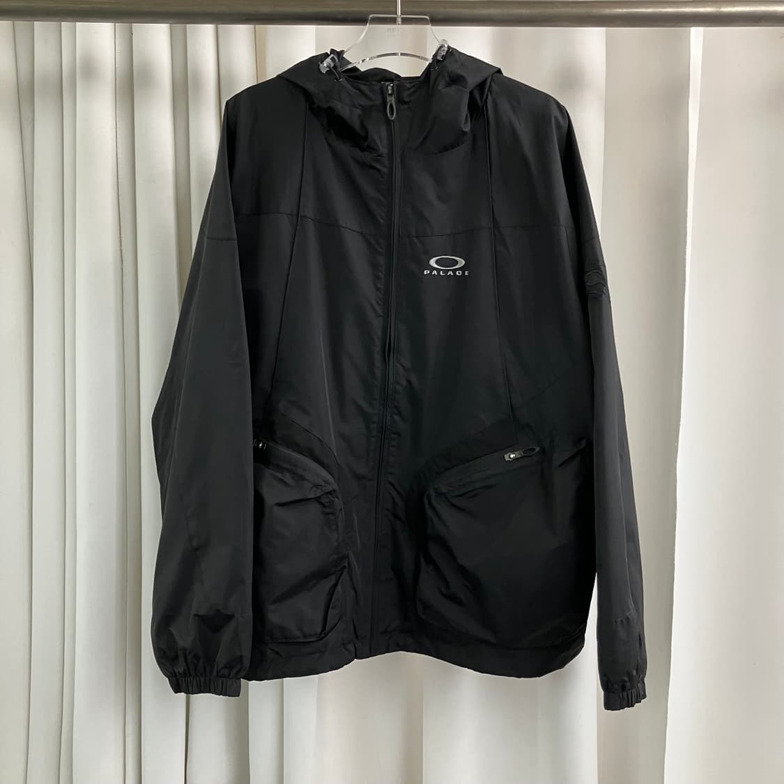 팔라스 x 오클리 니트로 퓨엘 바람막이 XL (택O) 상품이미지1
