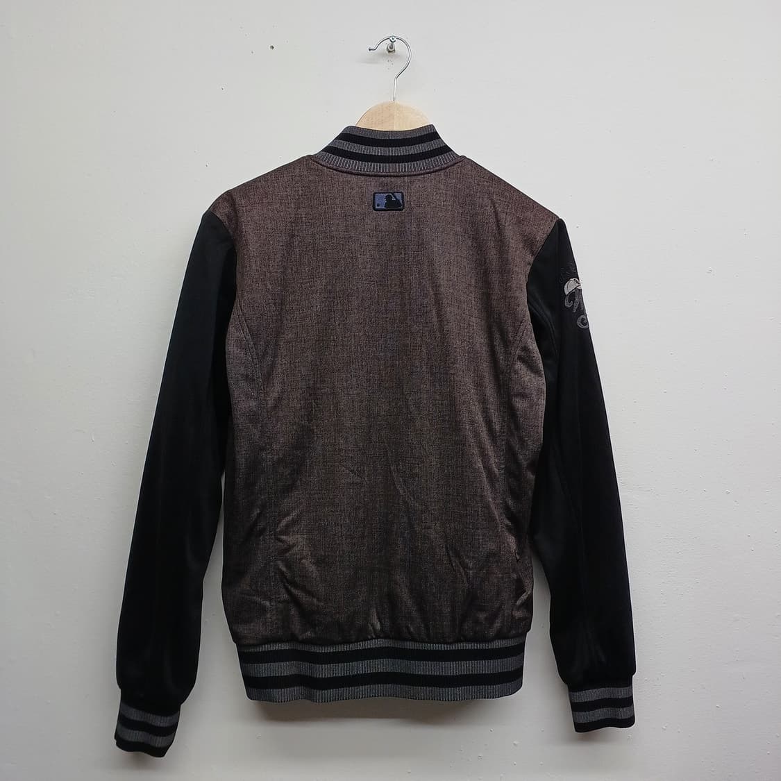 MLB 브라운/블랙 야구점퍼 95 상품이미지2