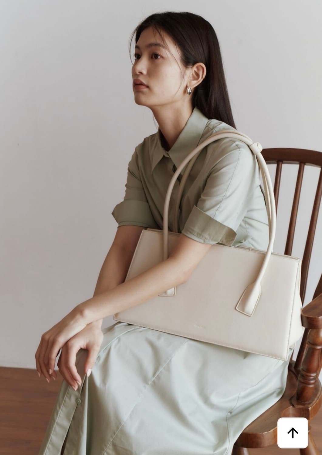 폴뉴아 보스턴백 크림플레인 상품이미지1