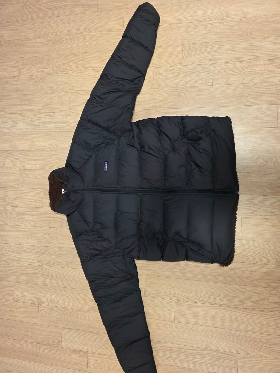 파타고니아 리버시블 사일런트 패딩 XL 브라운/다크그레이 상품이미지6