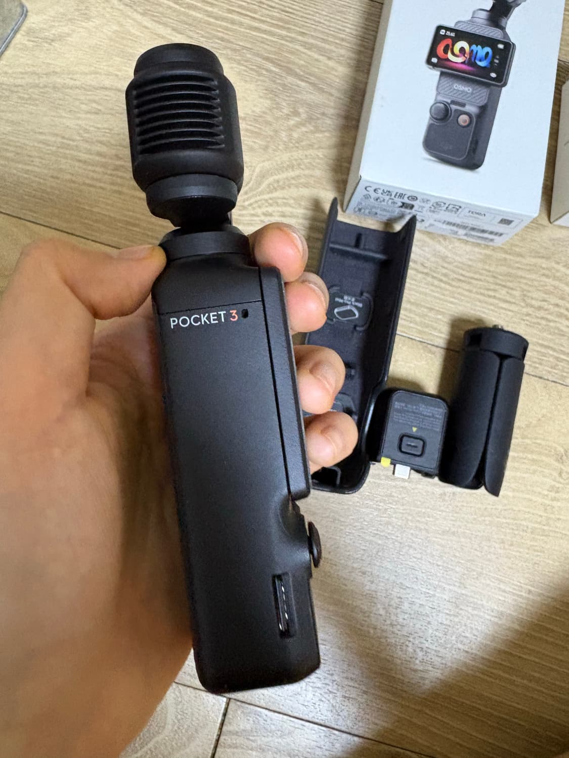 DJI 오즈모 포켓 3 풀세트  (삼각대, 강화필름, Sd 128 포함) 상품이미지4