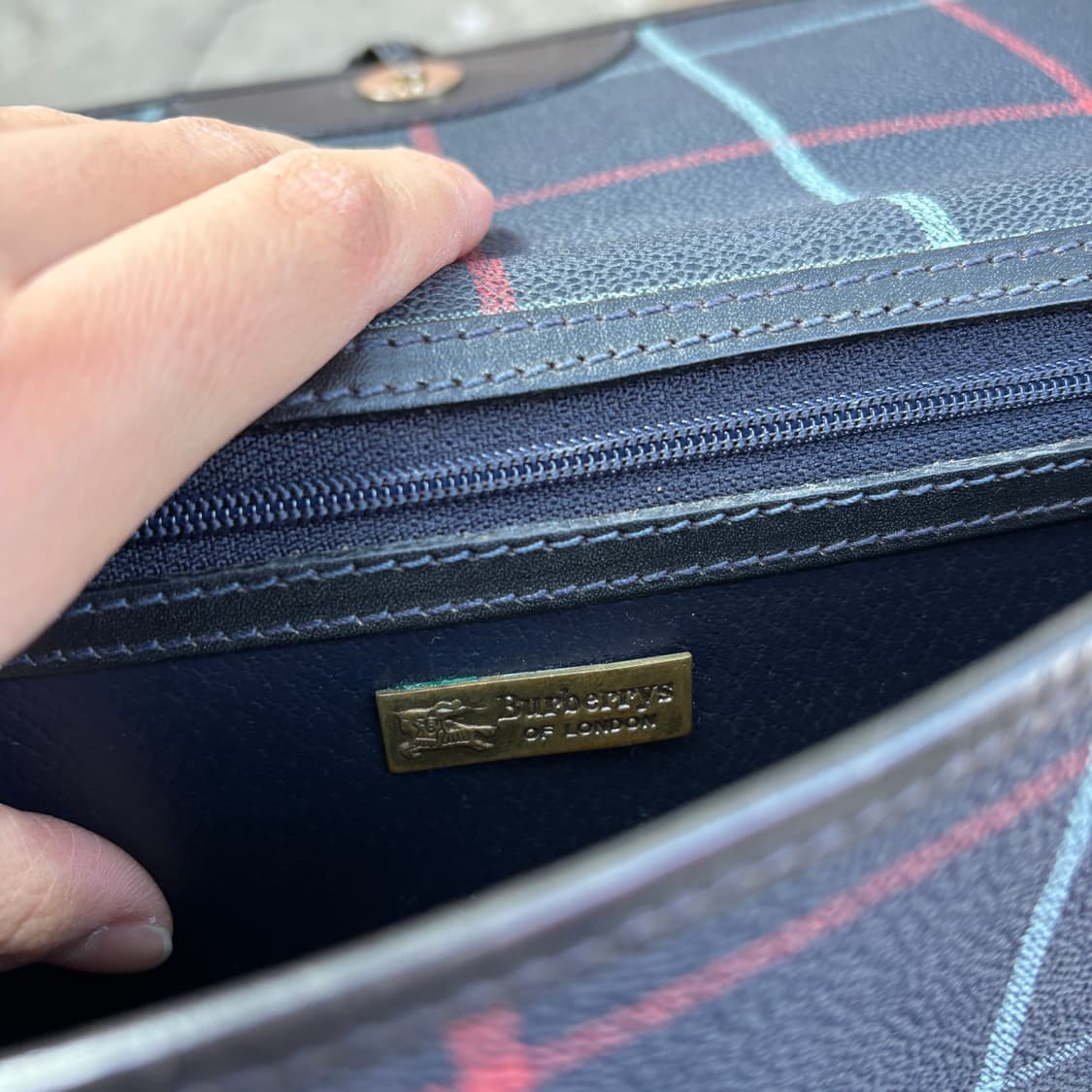 Burberry 버버리 체크 크로스백 가방 상품이미지10