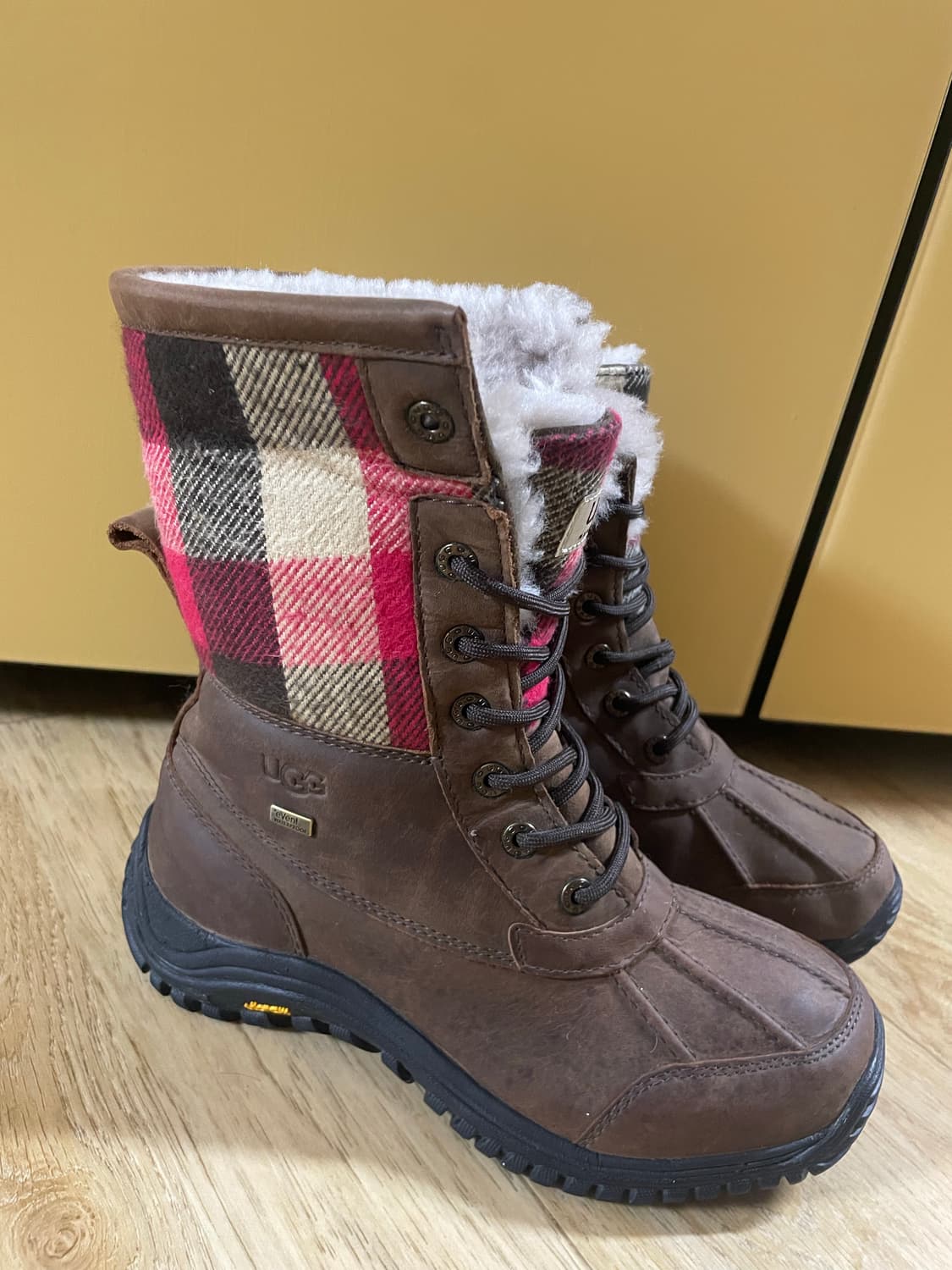 UGG 아디론닥 부츠 (245) 상품이미지2