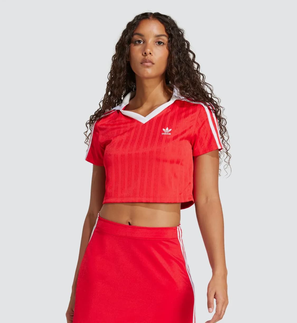 1번 착용) 아디다스 크롭 브이넥 반팔 셔츠 M 상품이미지2