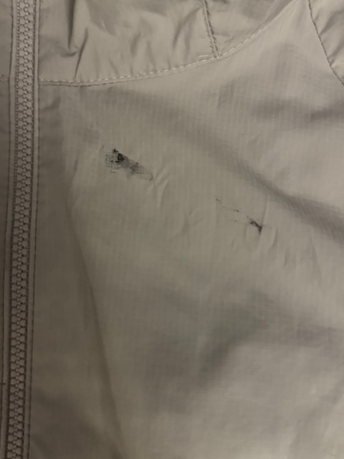 유니클로 바람막이M 상품이미지3