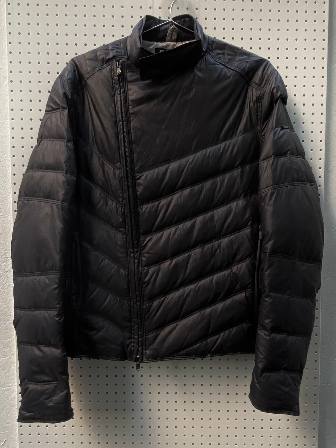 DKNY 사선 비대칭 패딩 자켓 상품이미지3