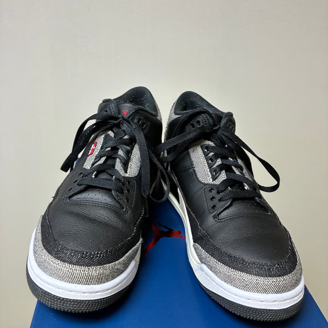 [260]나이키x리바이스 에어조던3 블랙 데님 상품이미지3