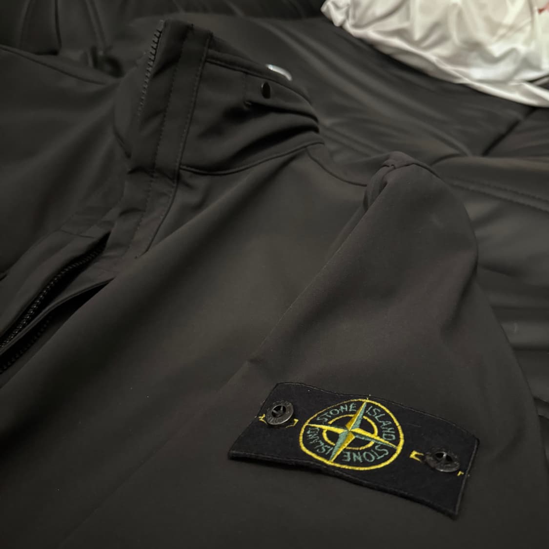 24FW 스톤Q0222 소프트 쉘-R E.Dye 테크놀로지 인 리사이클 상품이미지2