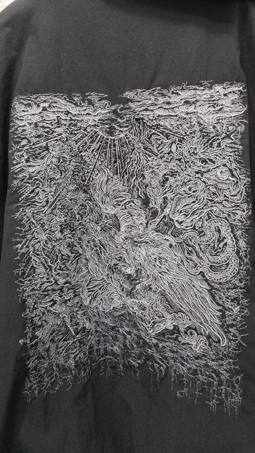 송지오 컬렉션 멀티 다트 엠브로이드 후드 점퍼 블랙 상품이미지4