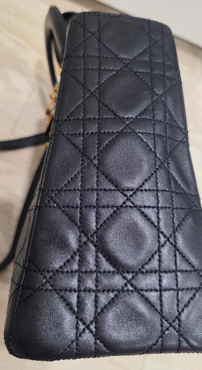 디올 블랙 램스킨 레이디백 상품이미지3