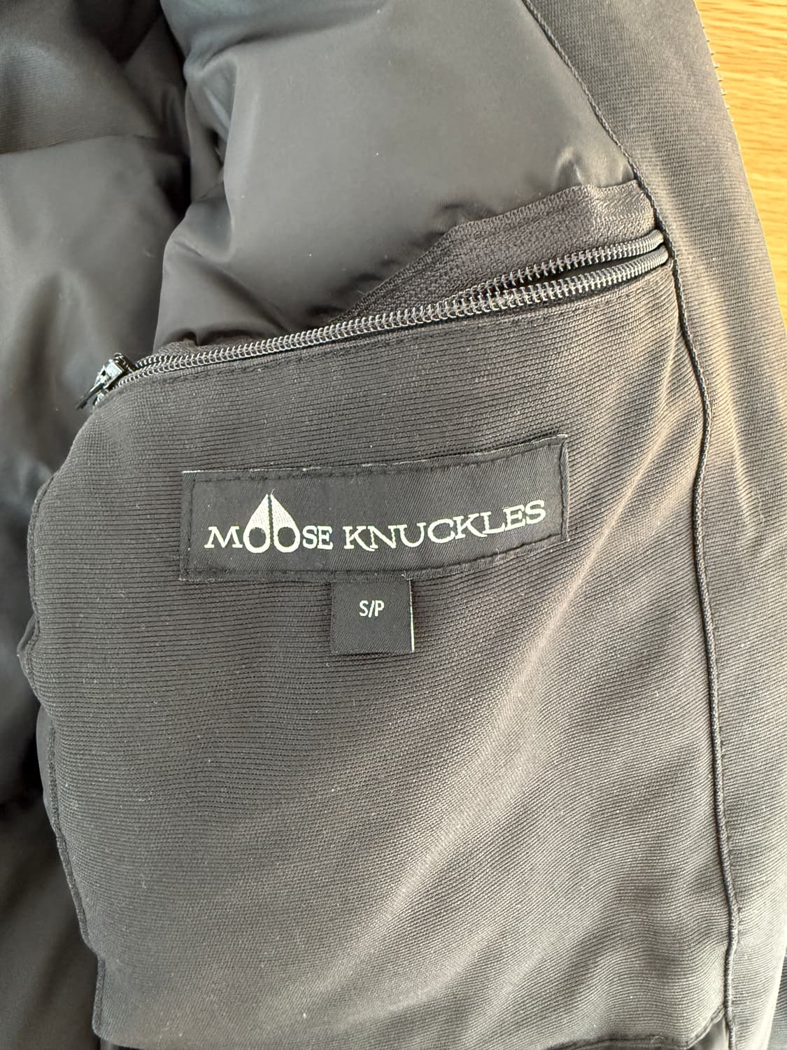 무스너클(MOOSE KNUCKLES) 다운 점퍼(CANADA) 상품이미지8