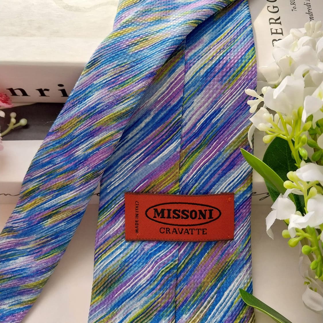 미쏘니 실크 멀티 스트라이프 자카드 넥타이 9.4cm A등급 K1600
 상품이미지6