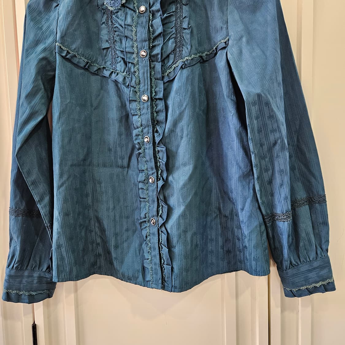 axes femme 프릴 레이스 블라우스 상품이미지4