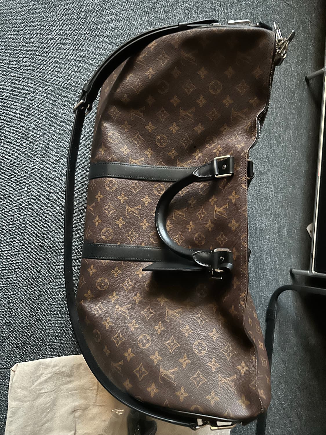 루이비통 키폴 반둘리에 55 마카사르 판매합니다 상품이미지2