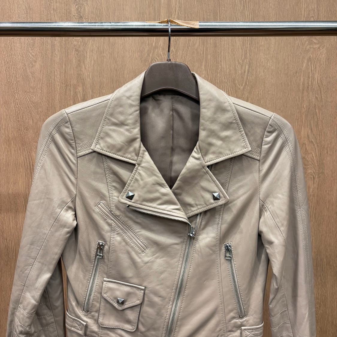 JPN 빈티지 크롭 레더 라이더 자켓 사선 지퍼 스터드 디테일 베이지 상품이미지4