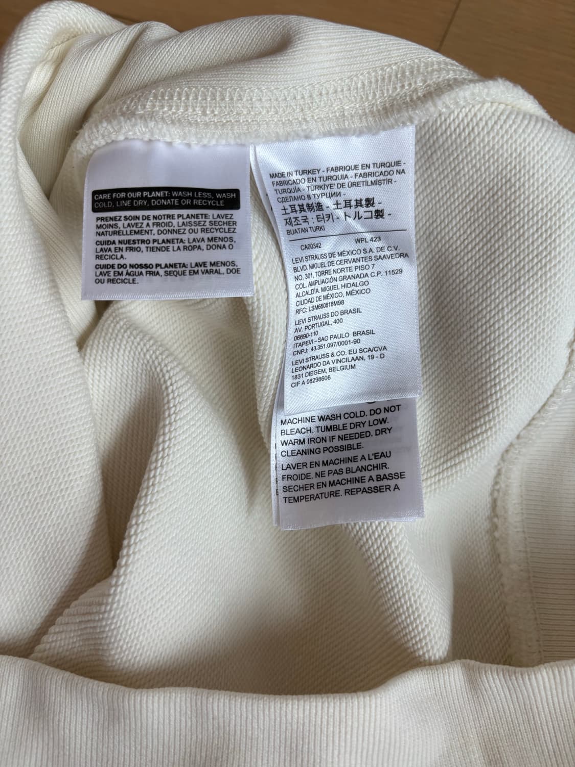 리바이스 아이보리 맨투맨 S  상품이미지3