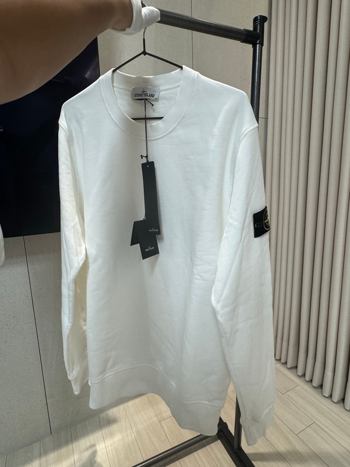 [새상품] 스톤아일랜드 맨투맨 XL 22fw 상품이미지1