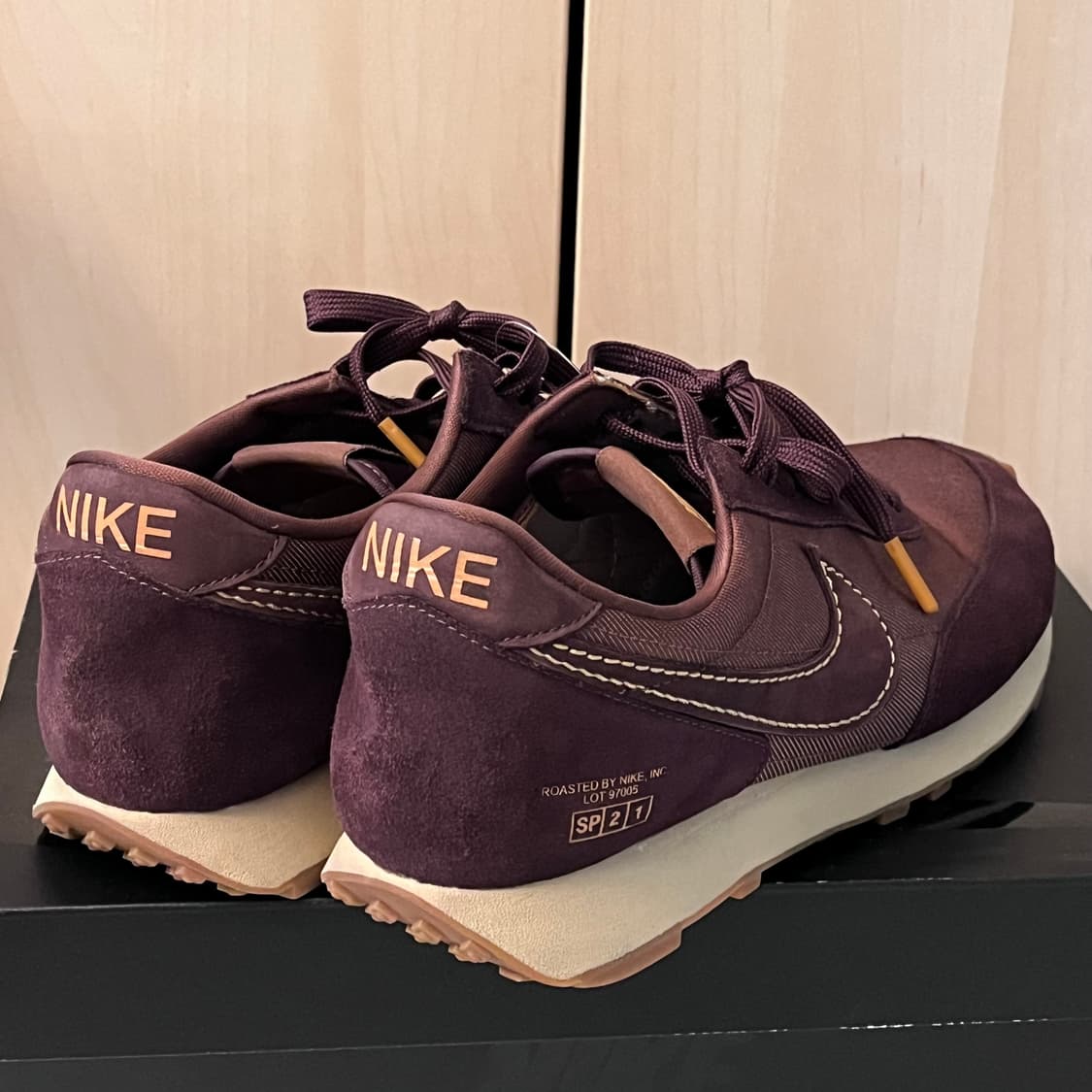 Nike 마호가니 데이브레이크 시즌한정 290size 상품이미지2