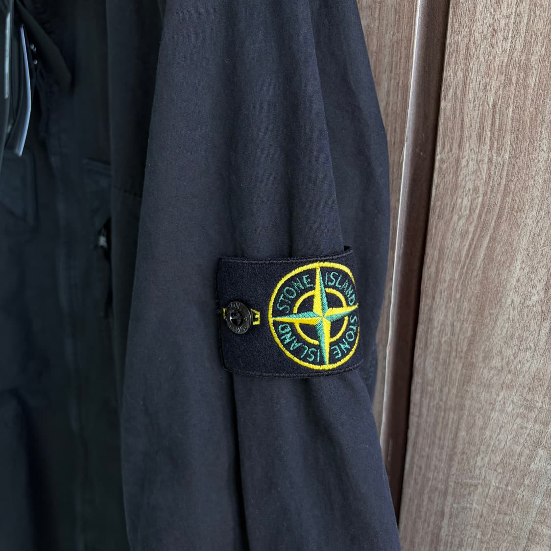 새상품(XL)스톤아일랜드 올드 트리트먼트 오버셔츠 블랙 상품이미지3