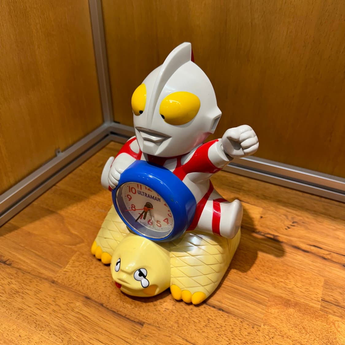 ULTRAMAN KAIJU TABLE CLOCK 상품이미지2