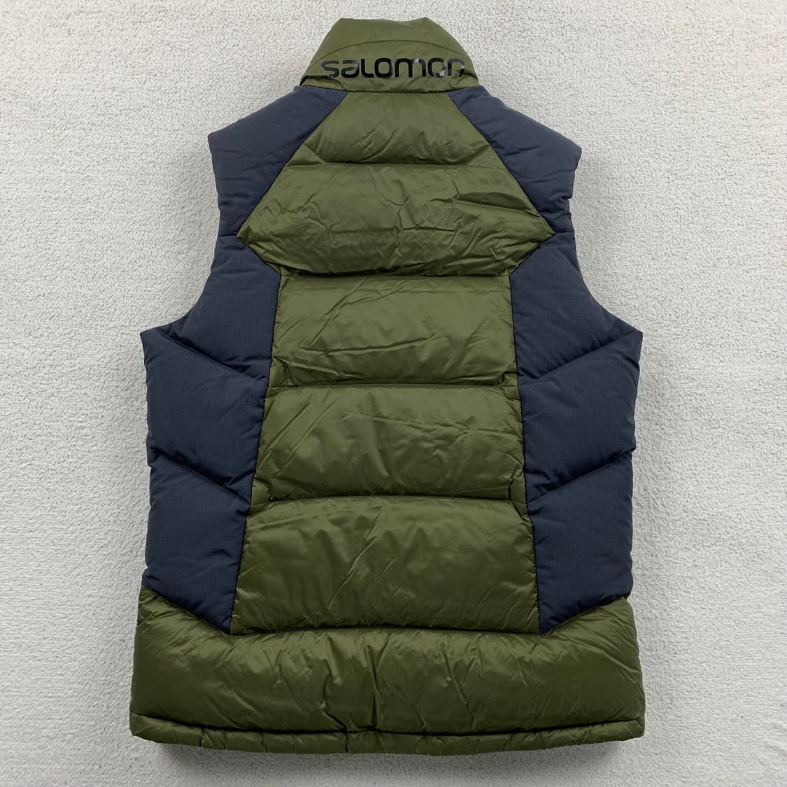 살로몬 덕다운 패딩 베스트 올리브 상품이미지2