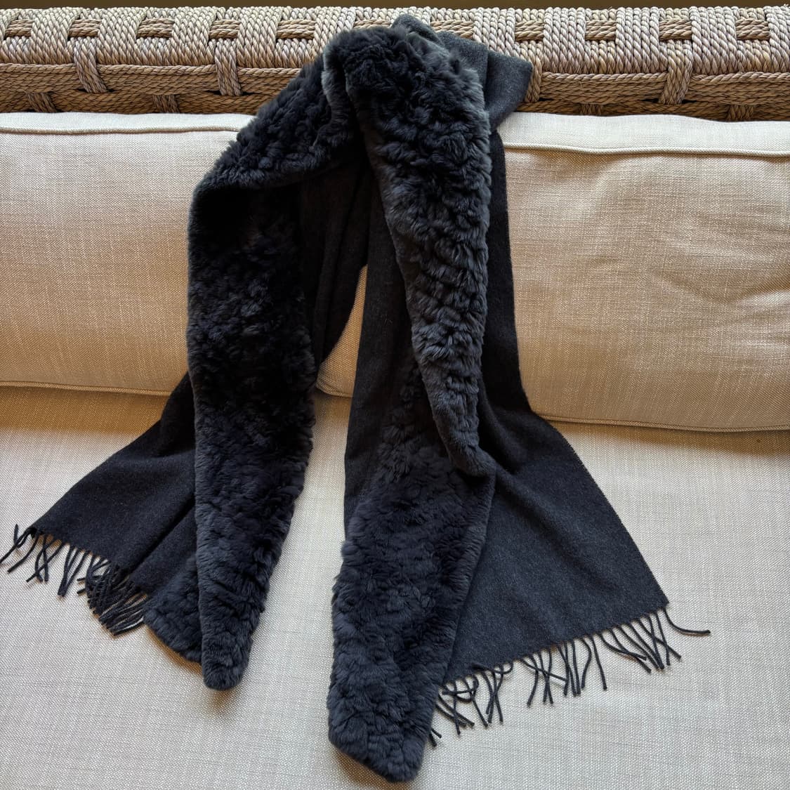 스테파노 필라티 이탈리아 캐시미어 100 숄 리얼 퍼 트리밍 상품이미지1