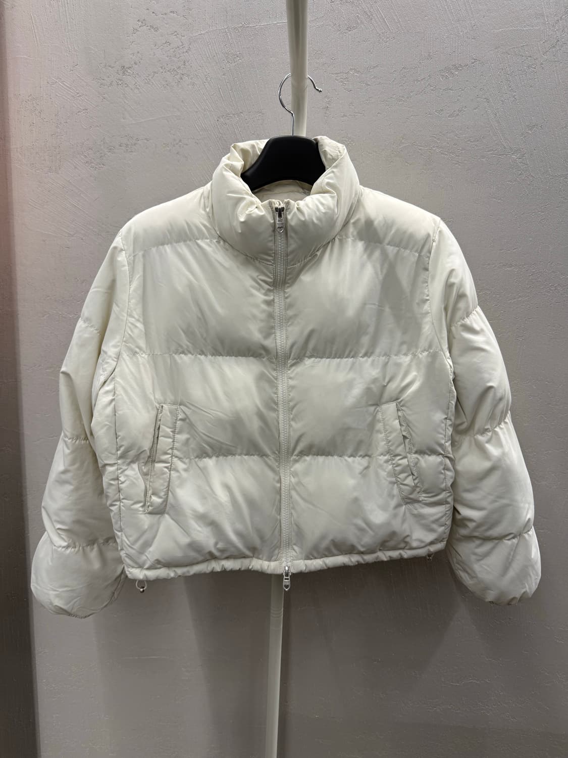 Bitter Cells 비터셀즈 숏 패딩 화이트 상품이미지2