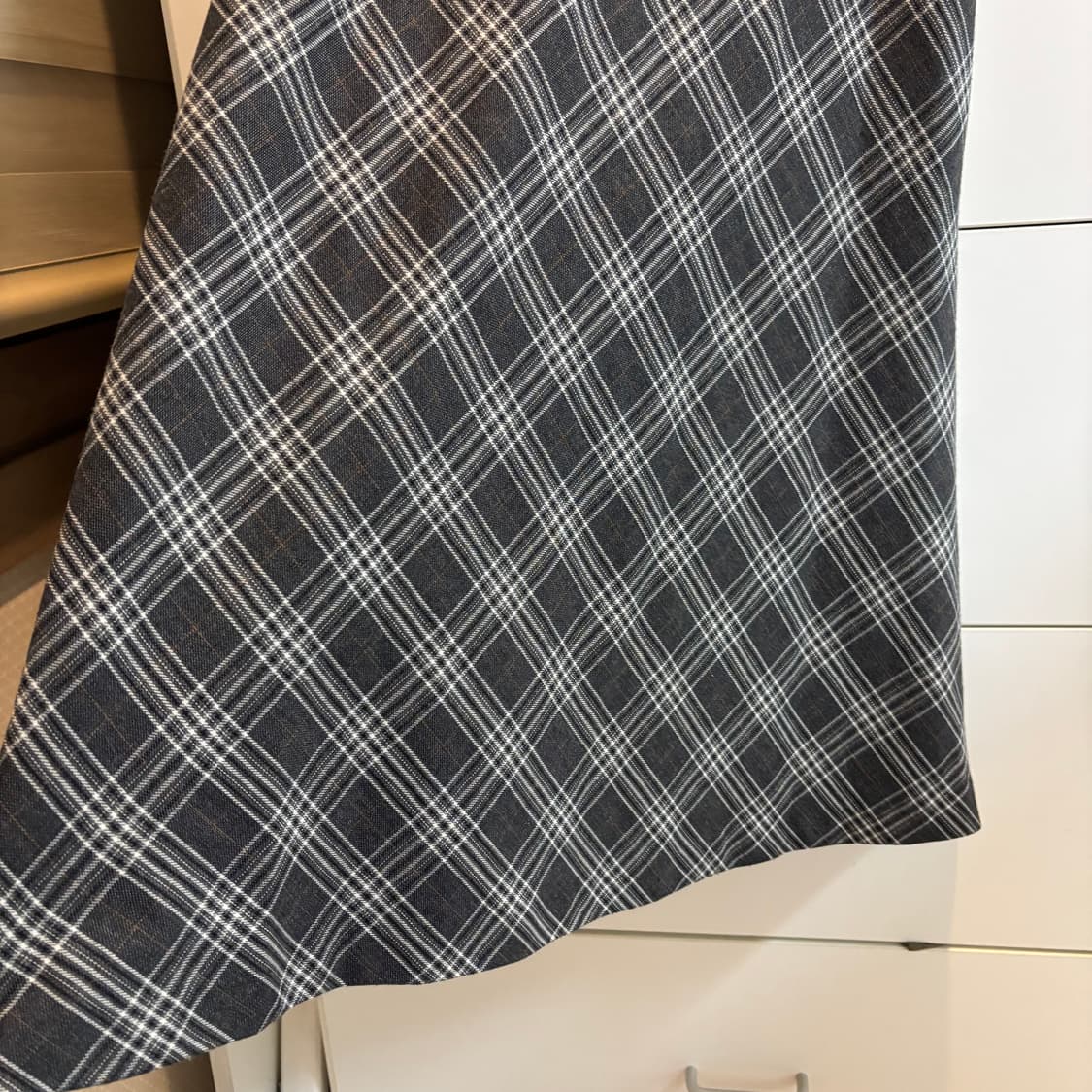 그레이 체크 모직 A라인 롱 스커트 상품이미지3