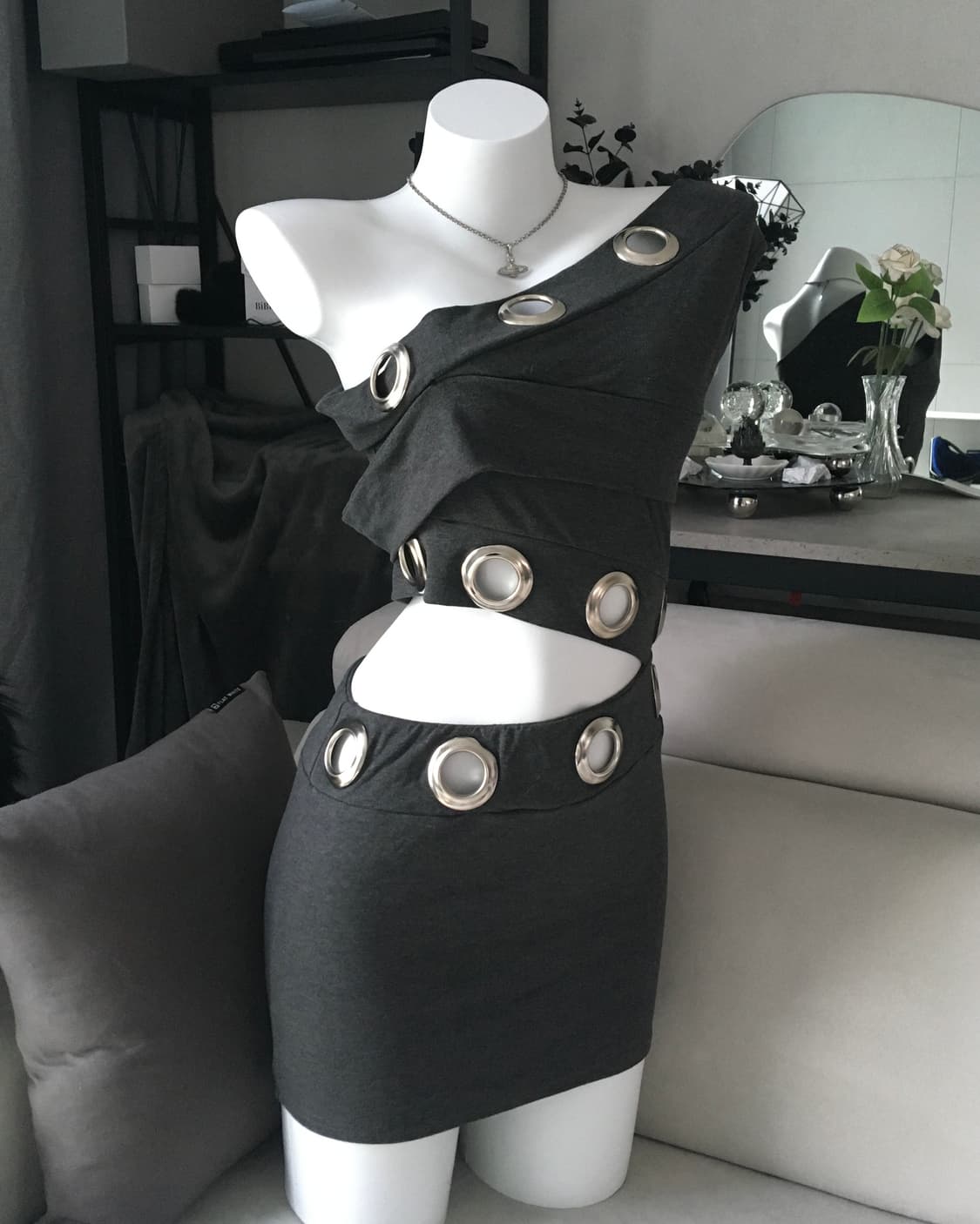 ༒ Eyelet off-shoulder dress 상품이미지1