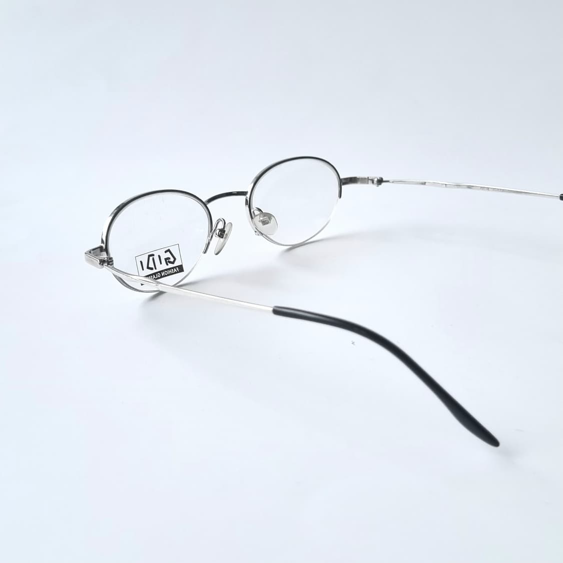 진열상품  GIDI  반무테 실버 안경테  9 상품이미지6