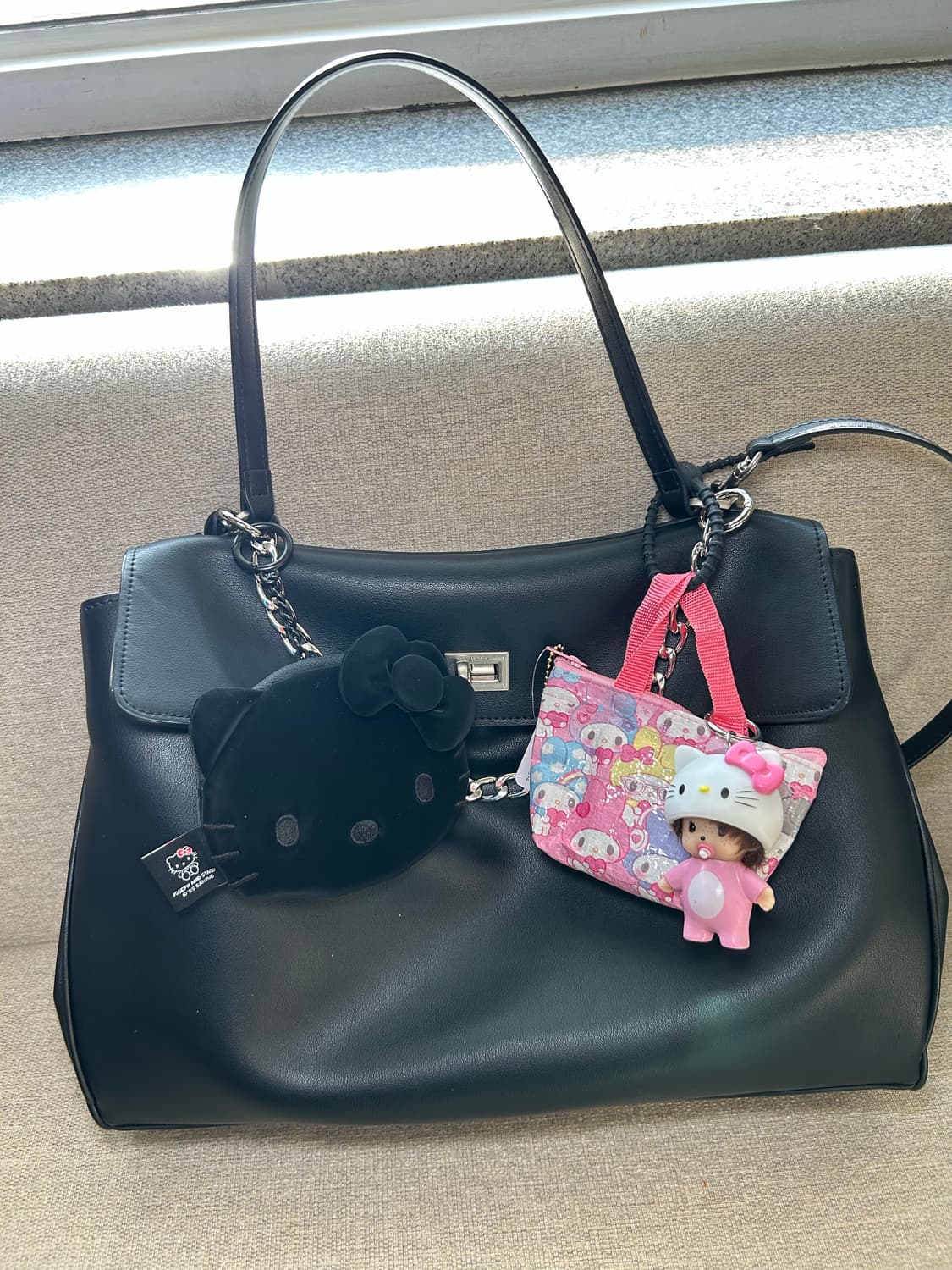 키티 헬멧 + 몬치치 베이비(❣️ 서있는몬치치+핑크산리오정품지퍼파우치세트 상품이미지2