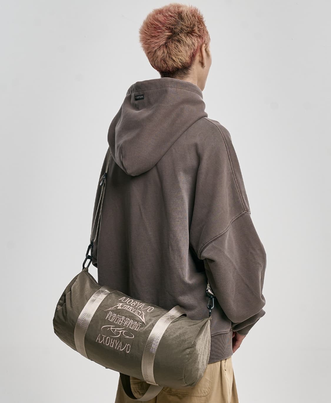 아조방아조 로고 원통가방 상품이미지2