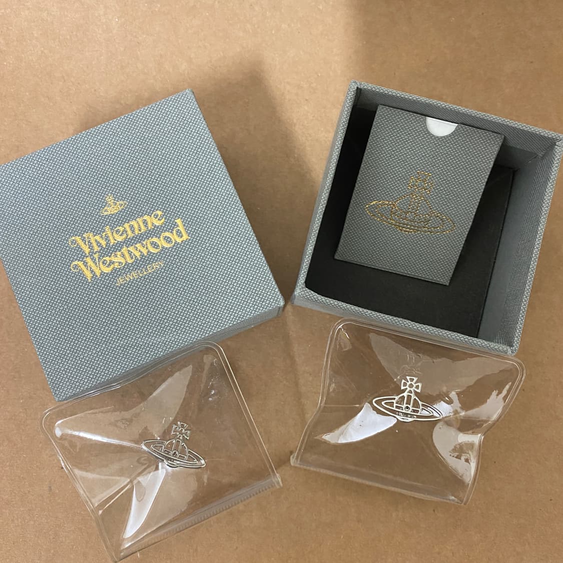 비비안웨스트우드 은색 귀걸이 상품이미지1