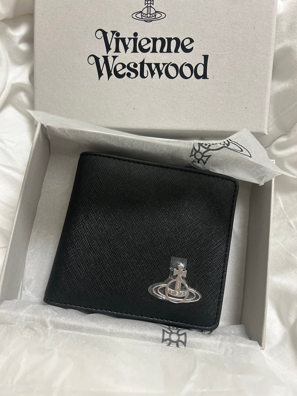 비비안웨스트우드 사피아노 레더 반지갑 상품이미지1