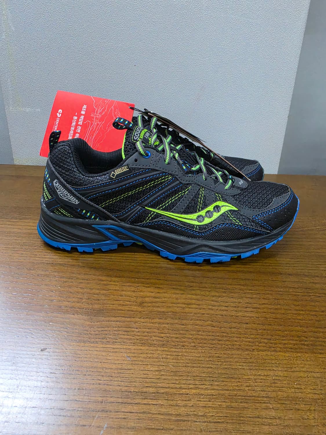 써코니 트레일 트레킹화 고어텍스 상품이미지1