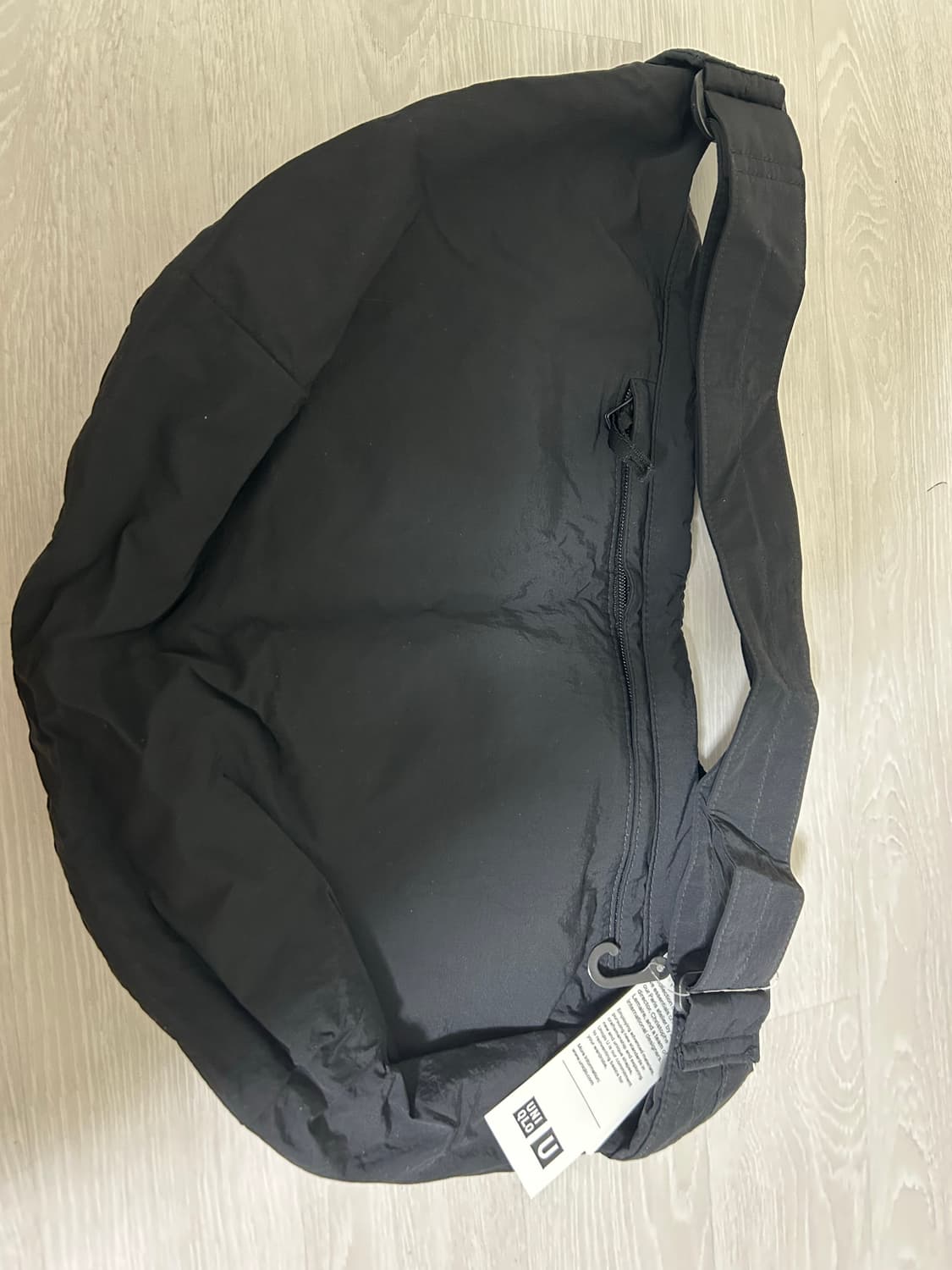 유니클로 U 숄더백 나일론 블랙 상품이미지3