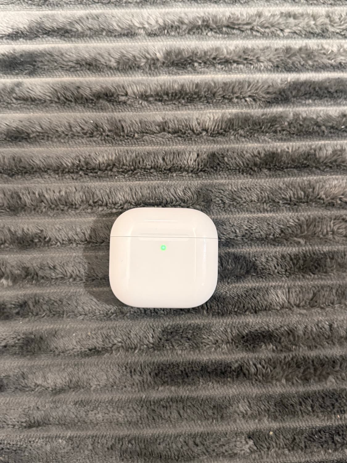 에어팟 4세대 1번착용 상품이미지2