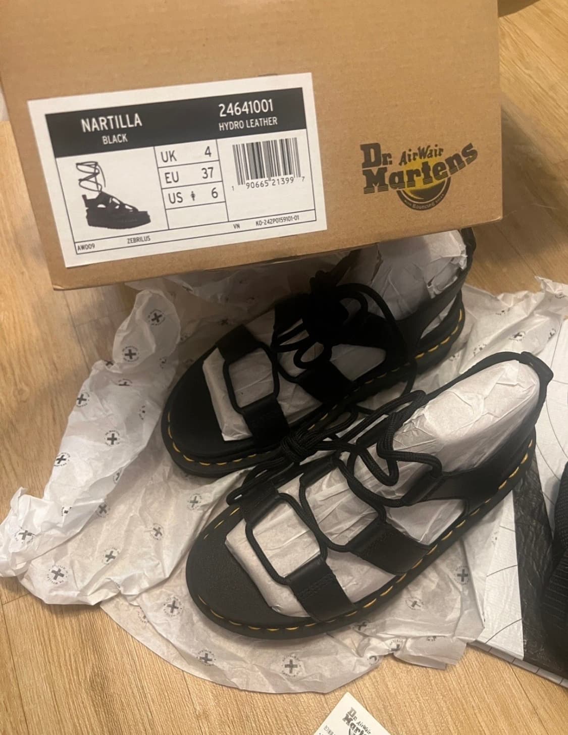 (새제품) 닥터마틴 나틸라 블랙 (uk4, 230) 상품이미지1