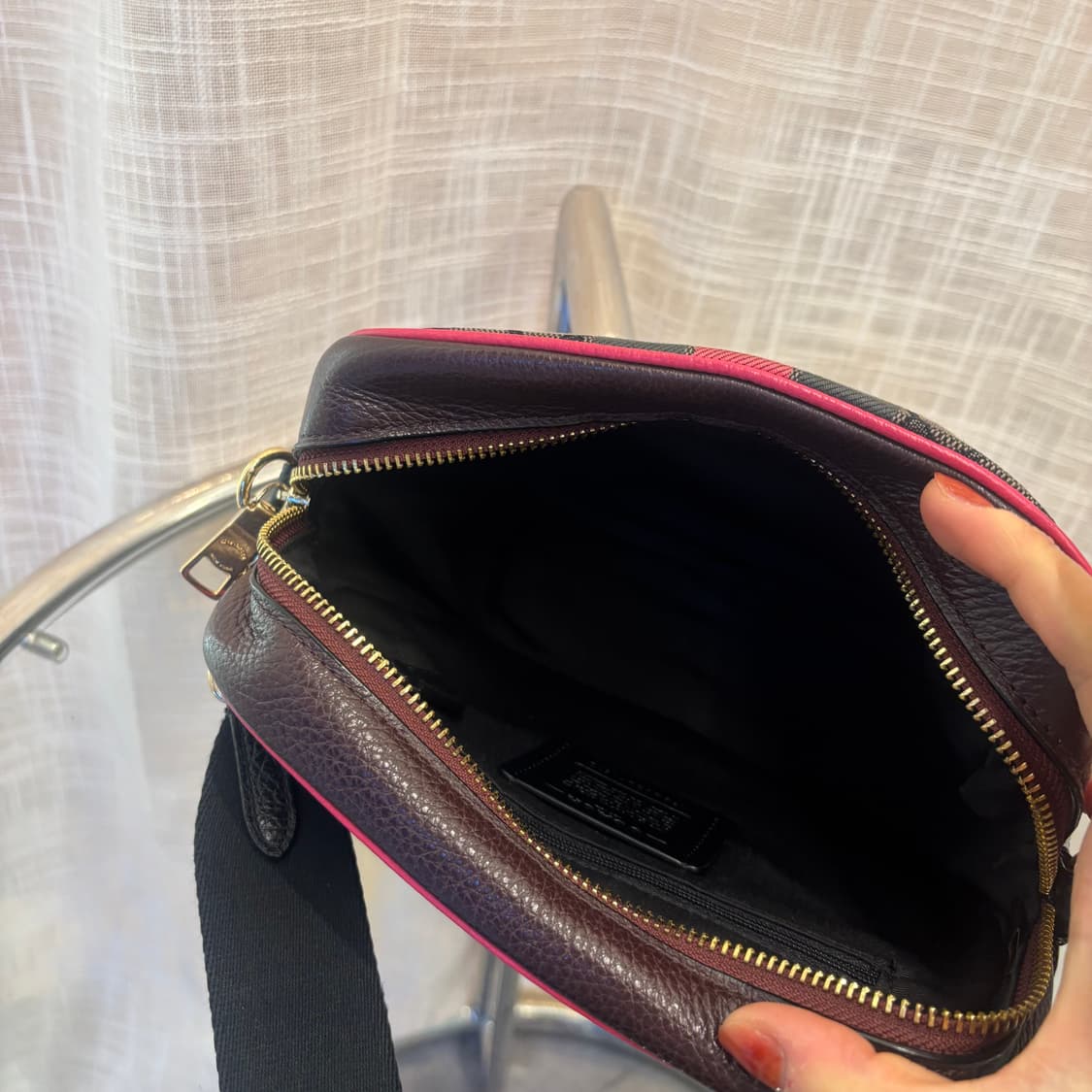 정품 코치 카메라 패브릭 크로스백     상품이미지9