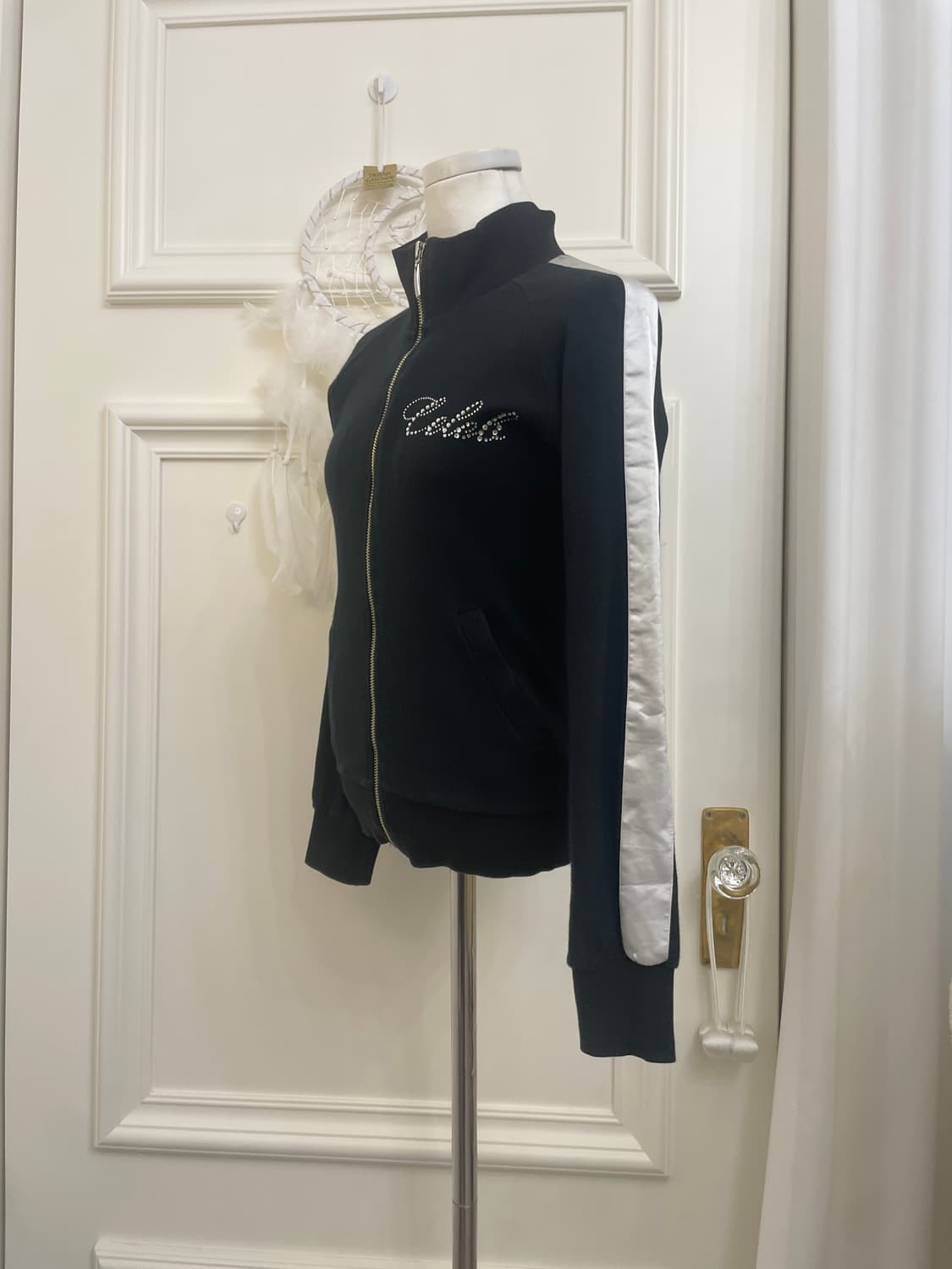 black cubic point sleeve line zip-up 상품이미지2